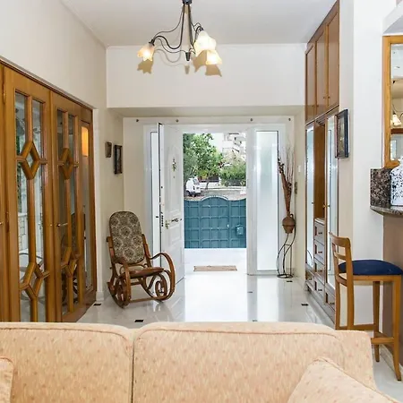 Green Flat Close To The Beach * Каламата
