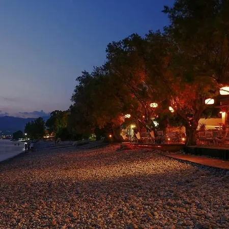 Green Flat Close To The Beach * Kalamata